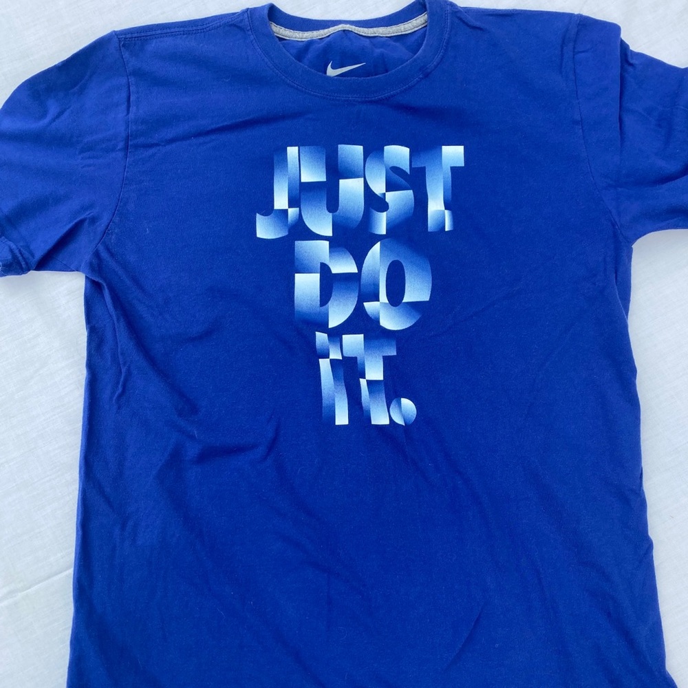 Nike Graphic Tee